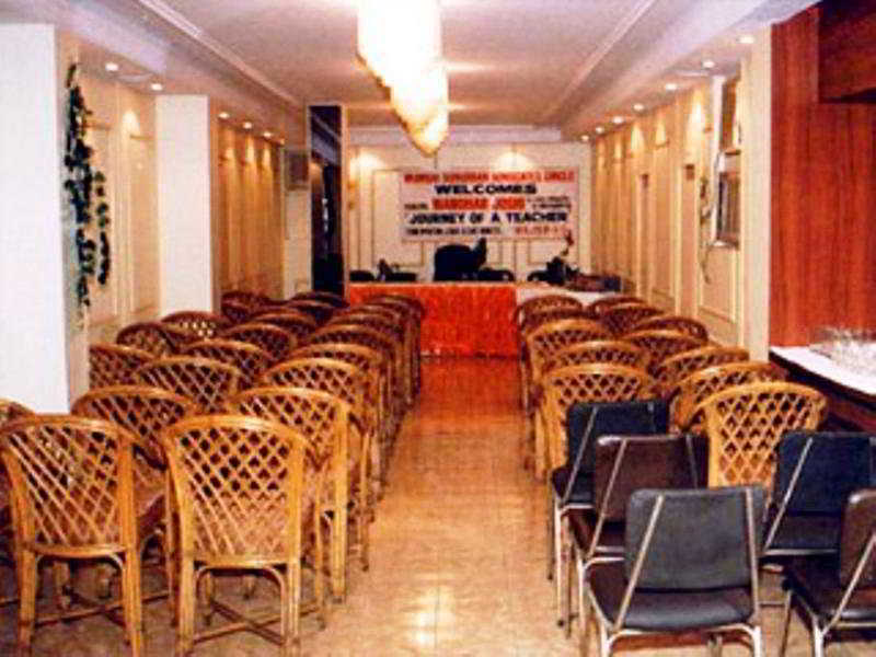 Hotel Singhs International Mumbai Exterior photo